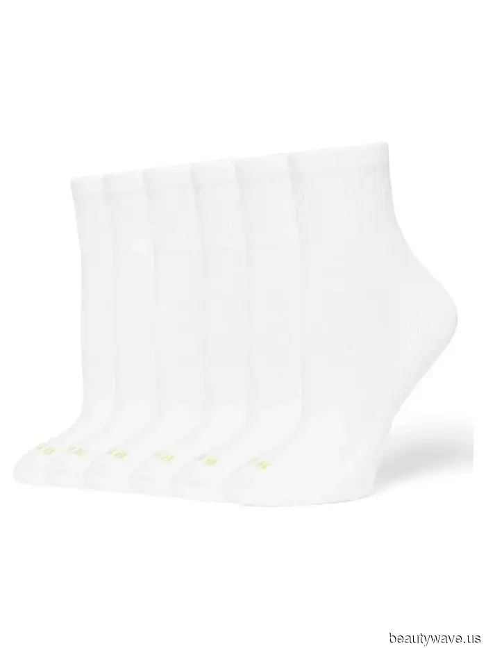 If Parisians sported leggings similar to those worn by It Girls in NYC and L.A., they would opt for this luxurious-looking hue...