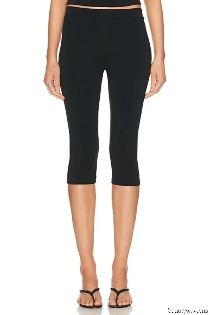 I'm a fan of the '90s minimalist style—here are the items I'm considering for spring.