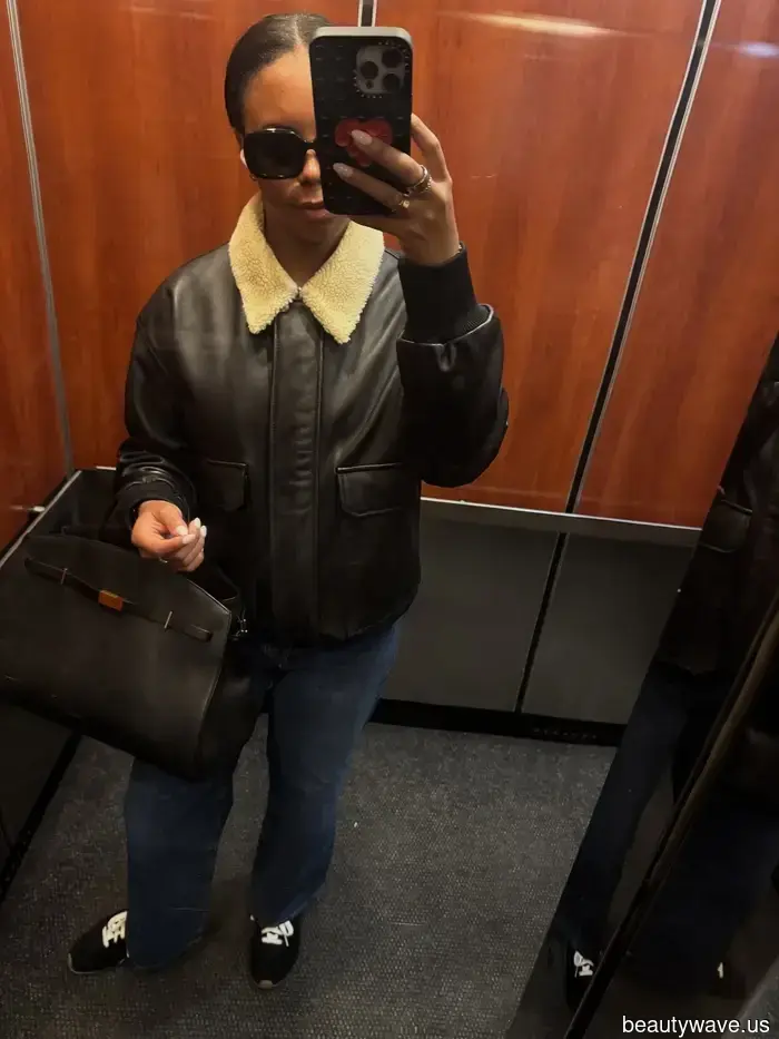 These combinations of jeans and sneakers are considered "out," but these options feel very much like 2026.