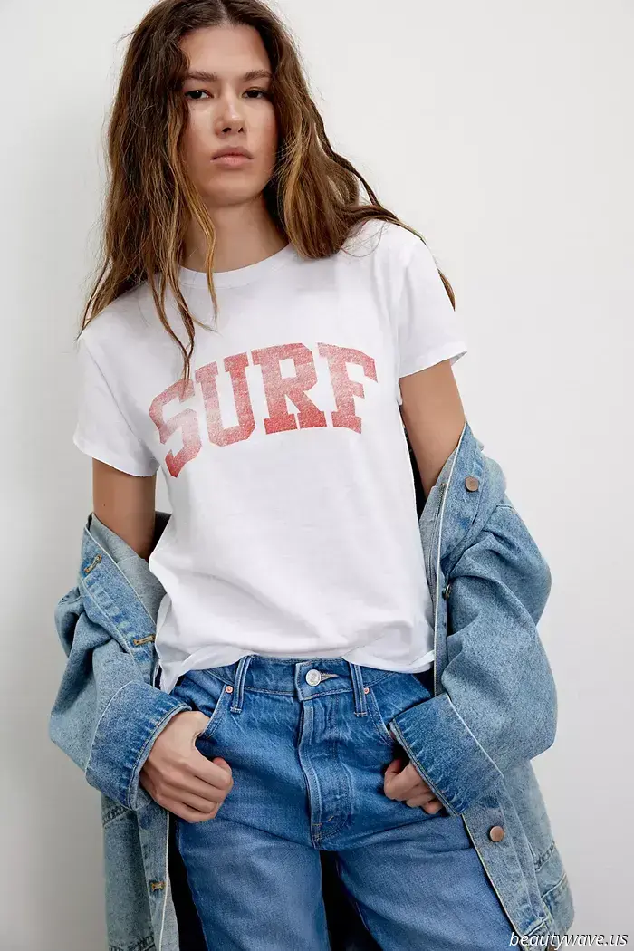 A Parigi, L.A. e Londra, le t-shirt bianche basic vengono messe da parte a favore di questa alternativa più alla moda