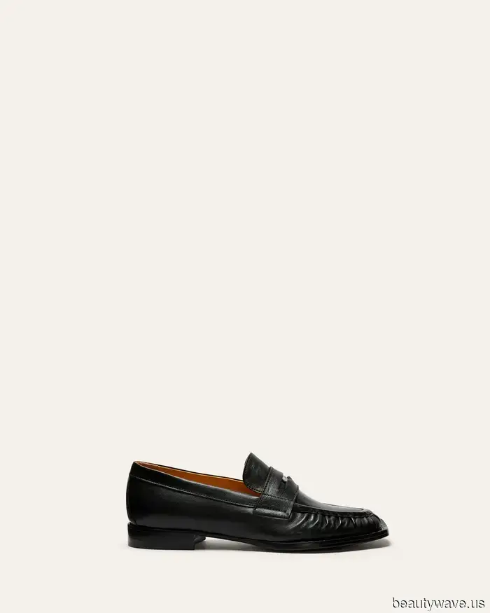 Raus mit den Ballerinas&mdash;Dieser teuer aussehende Loafer-Trend ist alles, was sich jemand mit Geschmack wünscht zu tragen.