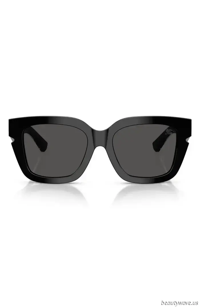 Новая сумка Сары Снук — совсем как у Шив Рой, если бы она переехала в Лос-Анджелес и завела Substack.