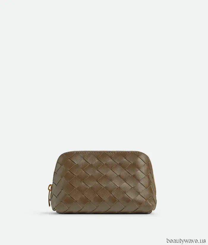 50 Jahre später bleibt das charakteristische Geflecht von Bottega Veneta unerreicht.