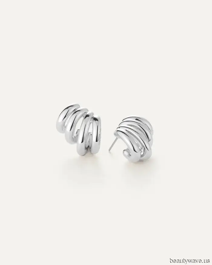 Dressing like a fashion editor is easy—34 shoes and accessories to help you achieve the look.