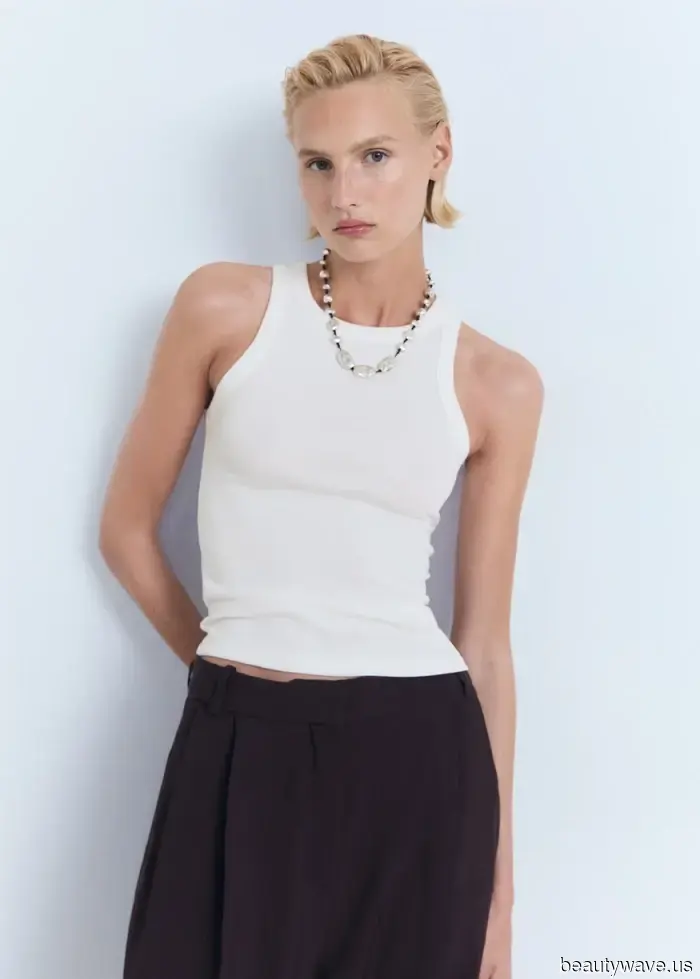 Leggings Are the Only Thing I Want to Wear Right Now—These 5 Tops Make Them Appear Purposeful