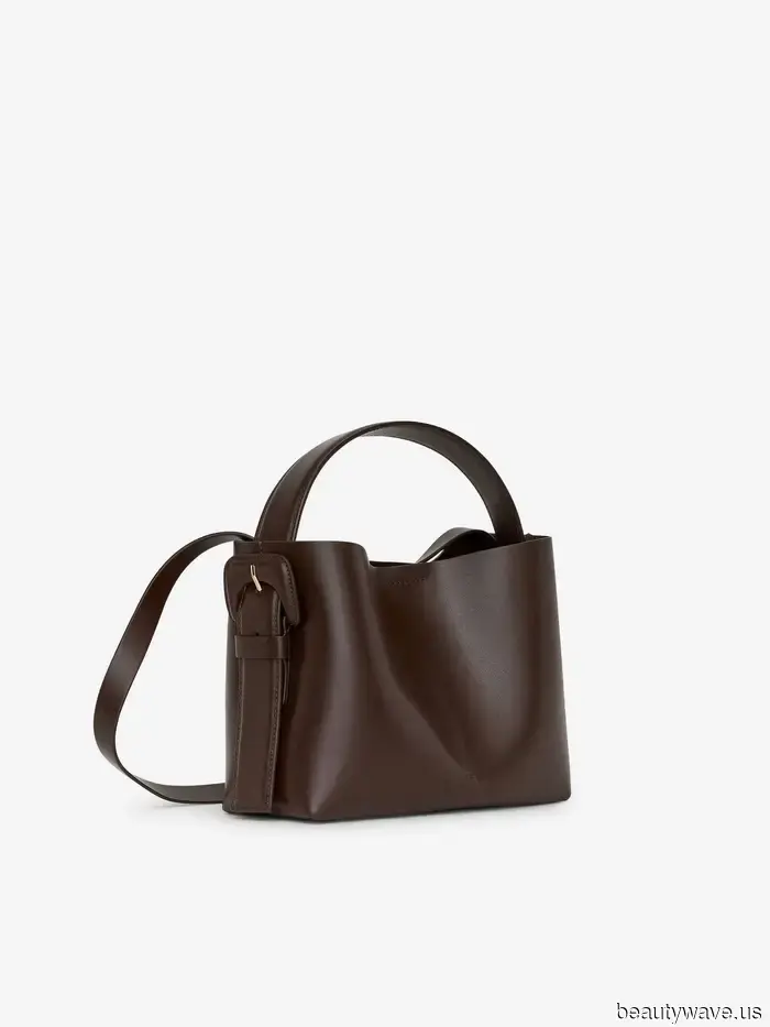 The Runway Has Spoken: Here Are the 5 Handbag Color Trends That Will Lead This Summer.