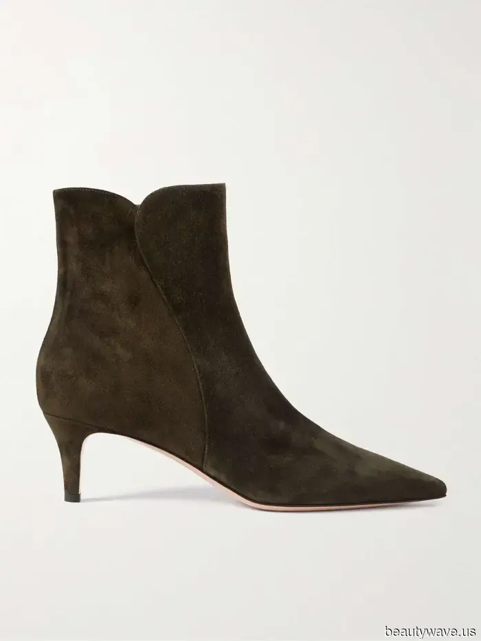 They've Arrived: The 5 Boot Color Trends That Will Rule Your 2026 Wardrobe