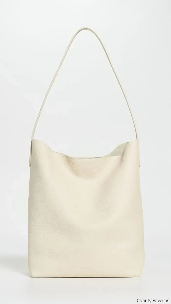 The Stylish Bag Color Women With Great Taste Are Opting for This Summer Instead of Navy or Brown