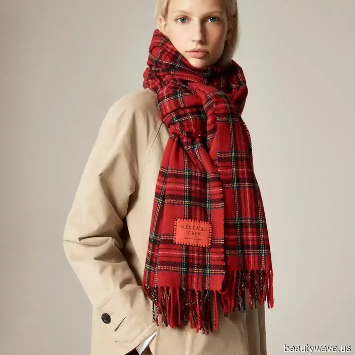 Fashion enthusiasts have been anticipating the launch of Alex Eagle x J.Crew—29 stylish pieces that blend British and American aesthetics…