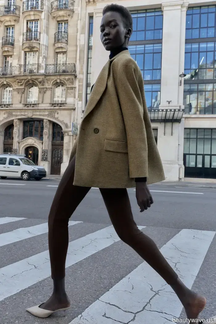 Wenn Sie 2026 Leggings zum Flughafen tragen möchten, kombinieren Sie sie mit diesen teuer aussehenden Schuhen.