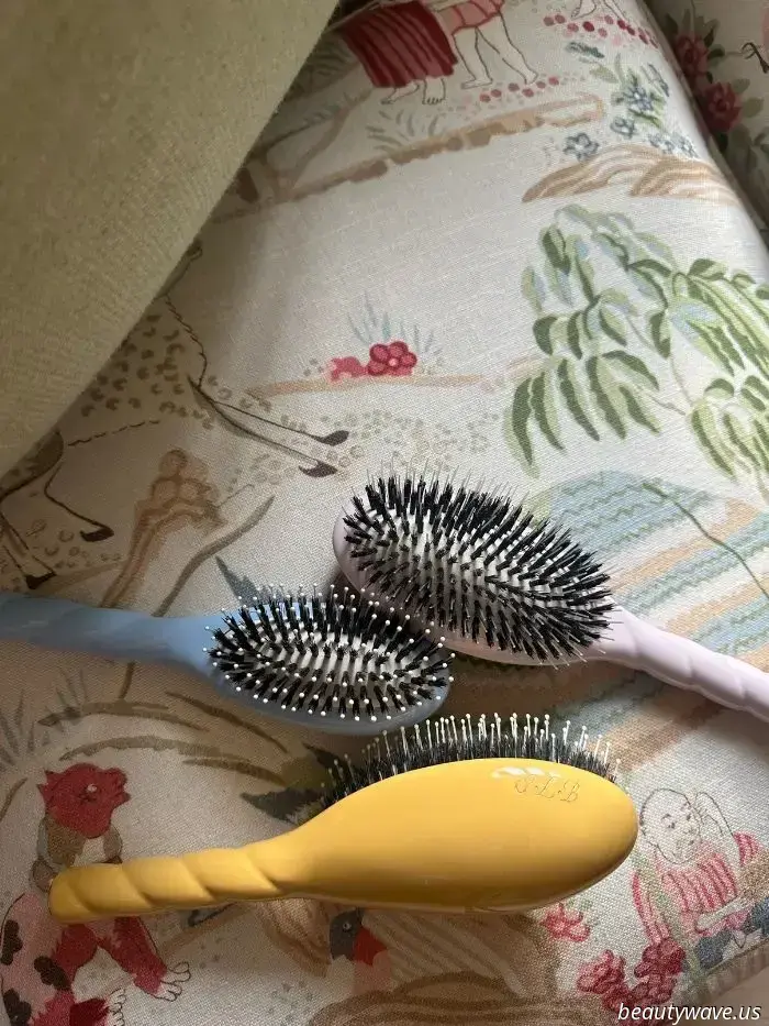 Apologies Labubu, this French hairbrush is the most stylish handbag accessory favored by fashionistas.