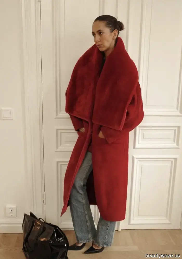 Todos los que tienen buen gusto están calentando sus atuendos de otoño con esta tendencia acogedora.