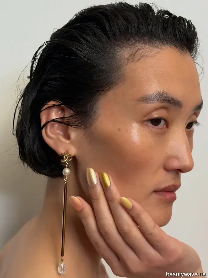 Chiamandolo: Queste manicure ispirate alle sirene di Chanel sono destinate a diventare virali