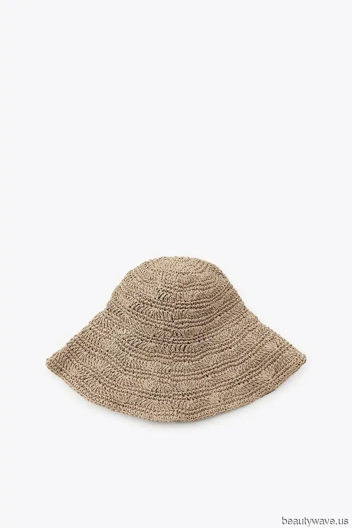 Zara is Offering Enchanting "Summer in Spain" Vibes—Here Are the Items I'm Purchasing First.