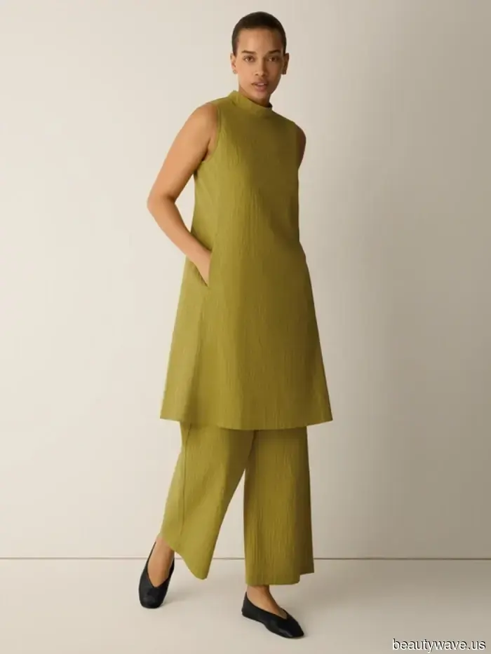 Since the It Girls declared that the '90s are making a comeback, I've been shopping from this stylish throwback brand.