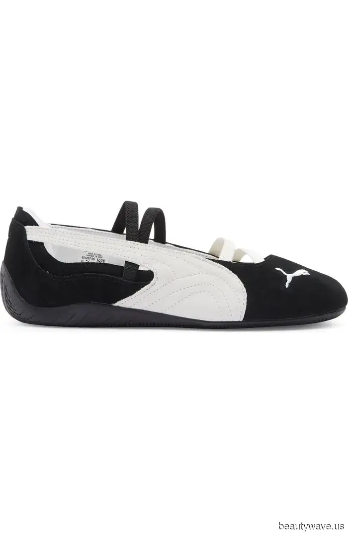 Estoy usando zapatillas, sandalias y zapatos planos hasta nuevo aviso—me gustan estos 28 de Nordstrom.