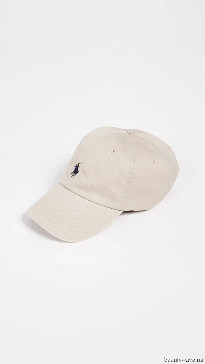 Declaring It: In Just a Month, This Cropped Pants and T-Shirt Ensemble Will Be Worn by Everyone.