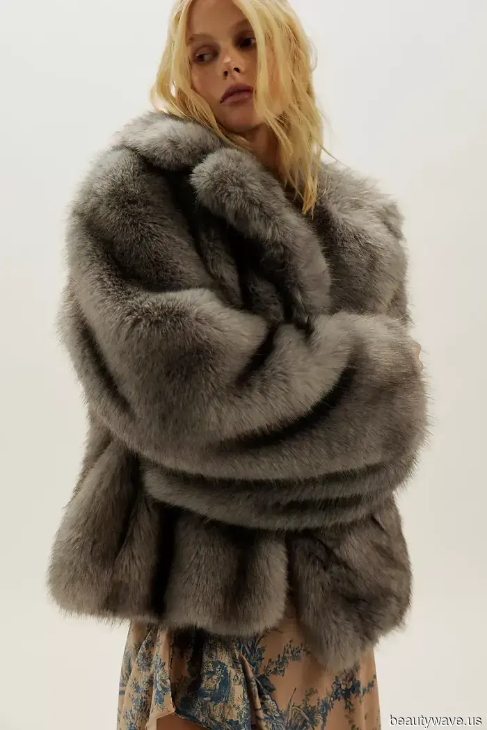 Jede stilvolle Frau sollte diesen Mantelstil in ihrer Wintergarderobe haben.