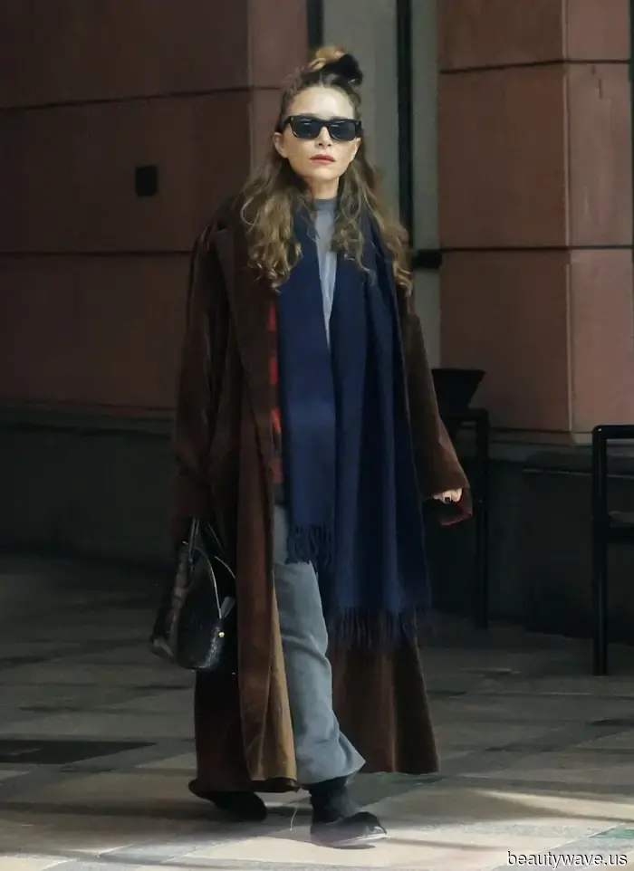 Forget flip-flops—this emerging comfortable shoe trend could also be the most stylish of 2025.