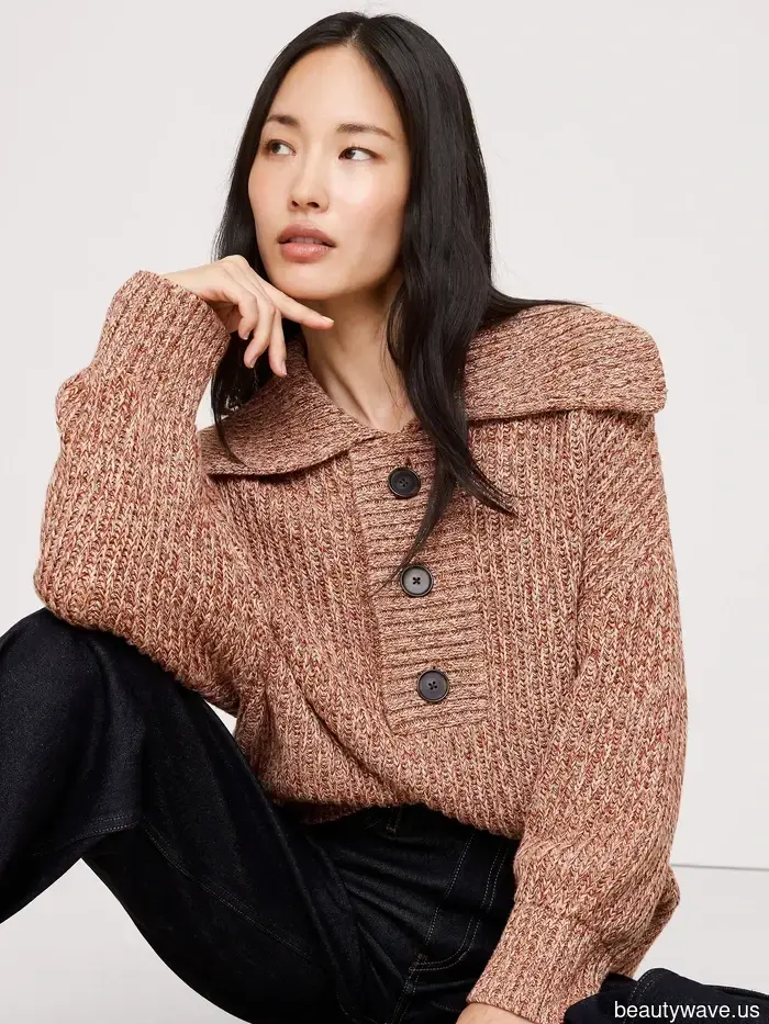 Ich habe meine Liebe für gemütliche Pullover von meiner 63-jährigen Mutter&mdash;hier sind 24, die wir beide gerade im Auge haben.