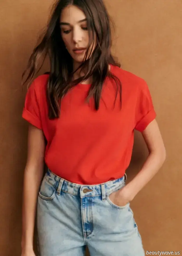 Is it just me, or are all the trendy girls now combining ballet flats with this anti-denim pant trend?