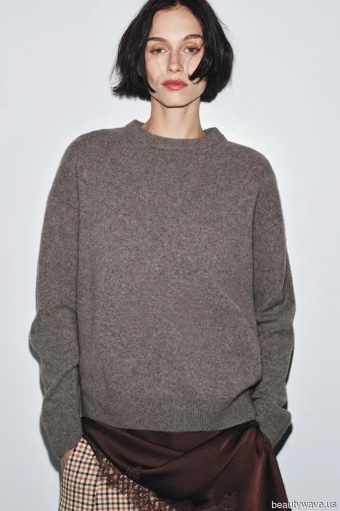 At this exact moment, I'm on the hunt for sweaters and jackets—35 Zara pieces that are perfectly hitting the mark.