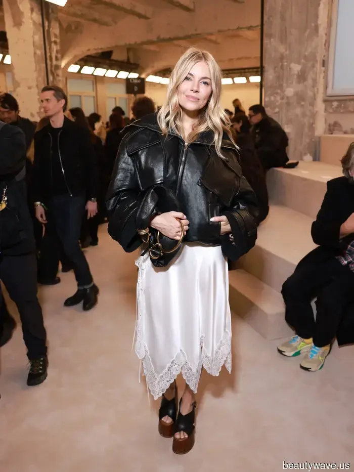 Nadie hace boho como Sienna Miller&mdash;5 básicos en los que confía cada verano