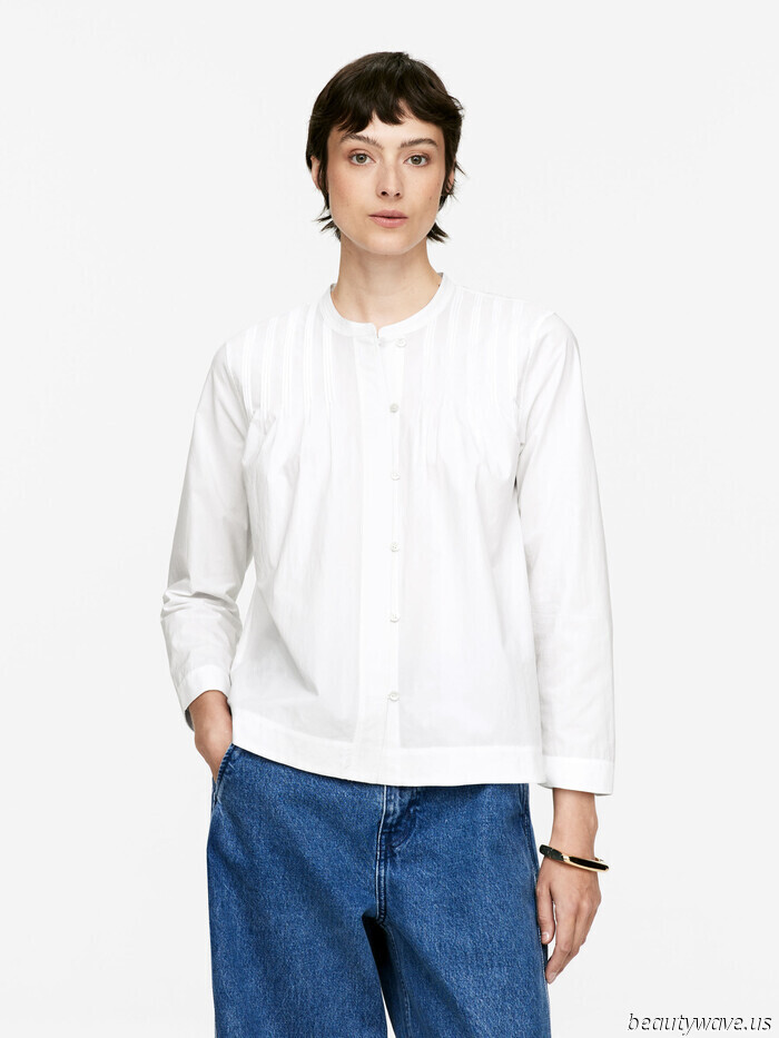 Not Ruffle, Not Lace—The Stylish Top Trend That Appeals to Both Minimalists and Those With Classic Tastes.
