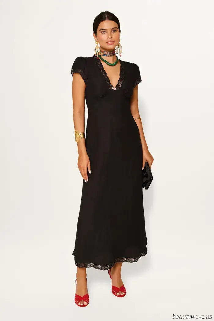 Victoria Beckham has validated my theory—this lovely detail makes black dresses more unique.