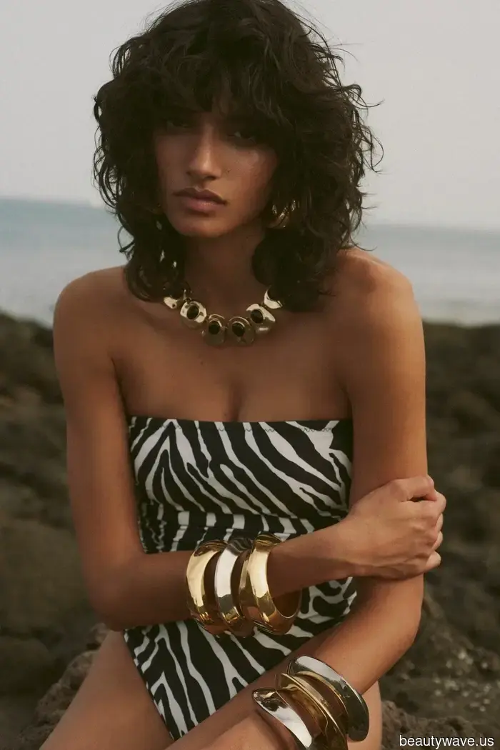 No Tankinis—French Women Are Only Interested in These 6 Timeless Swim Trends for 2026