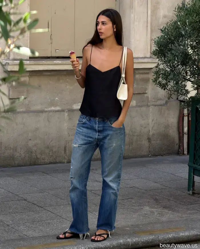 In NYC, every fashionable woman is currently pairing this flat-shoe trend with jeans.