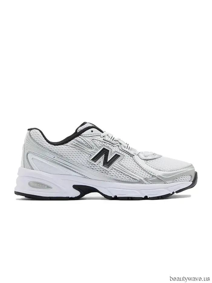 Forget *It* Styles: These Simple Sneakers Give Black Leggings a Cool and Timeless Look