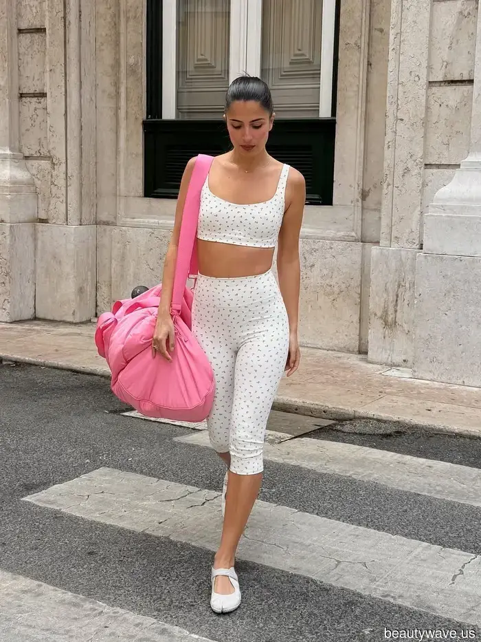 Los leggings en verano son un imprescindible&mdash;5 formas de llevarlos en 2026