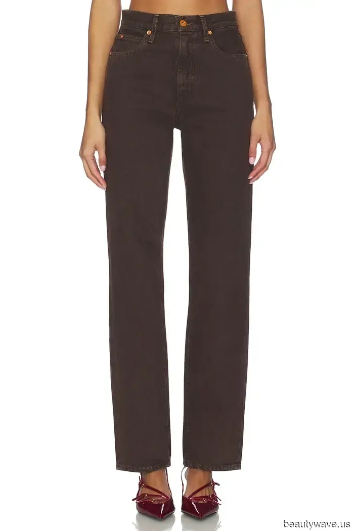 Nein, nicht Blue Jeans&mdash;die elegante Denim-Farbe, die leise die Garderoben in London und NYC erobert.