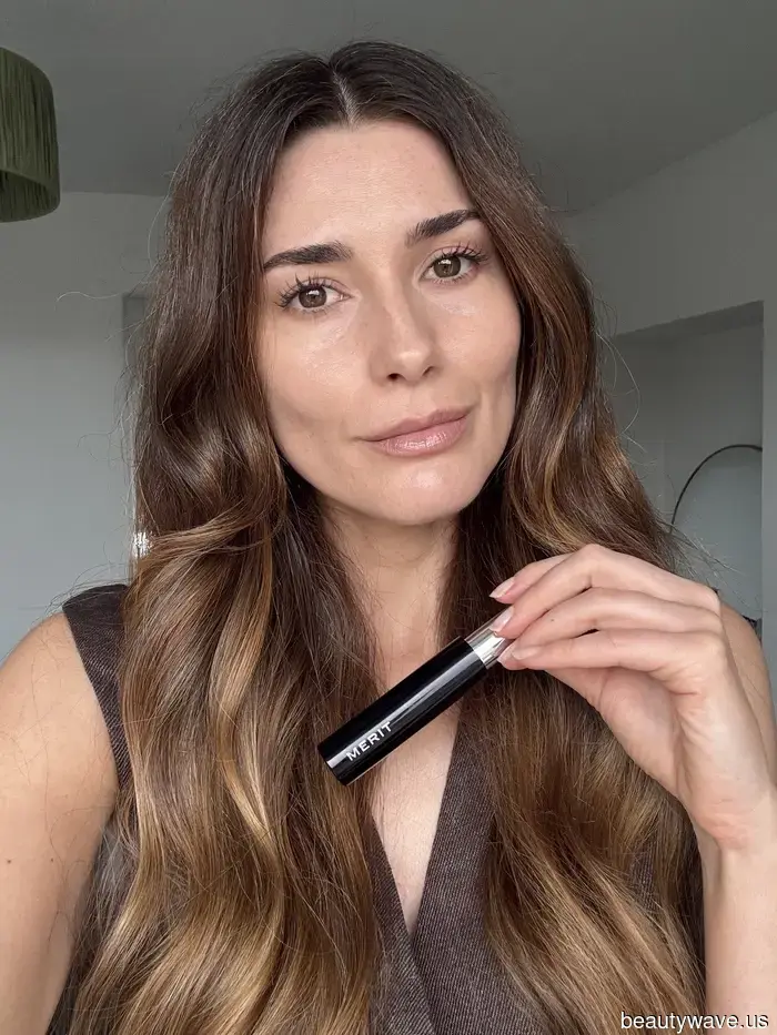 I've been quietly trying out Merit's new mascara, and it's really impressive.