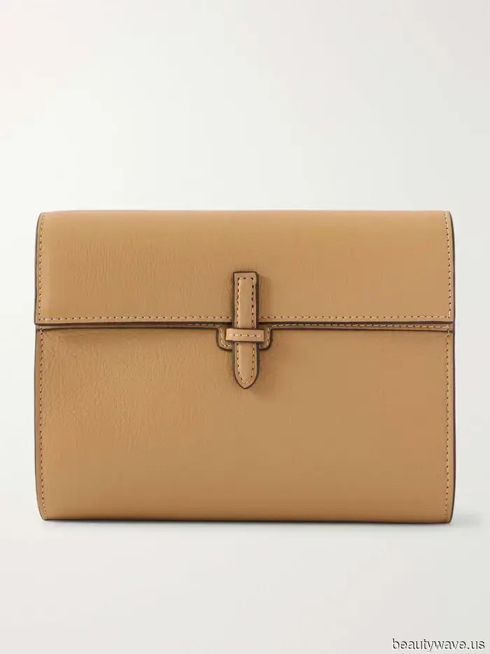 2026 È l'Era della Clutch Quotidiana: Non Complicata, Casual, Ma Ancora Così Elegante
