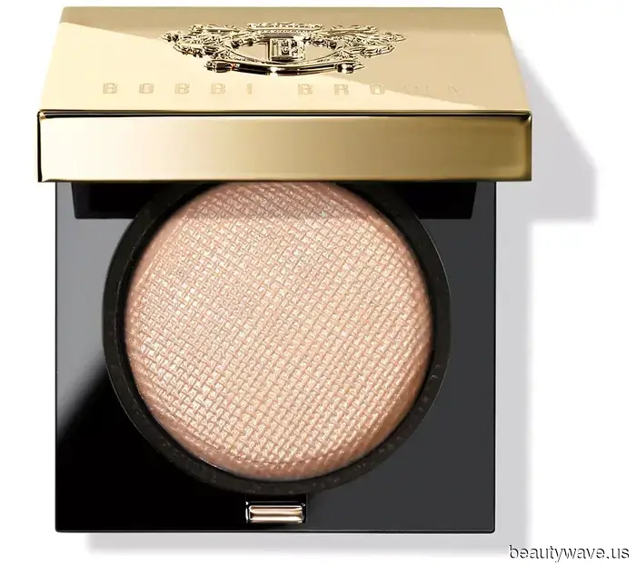 Estrellado, Brillante y Todo Menos Básico: Si Compras Un Producto de Maquillaje para Nochevieja, Te Ruego Que Sea Este