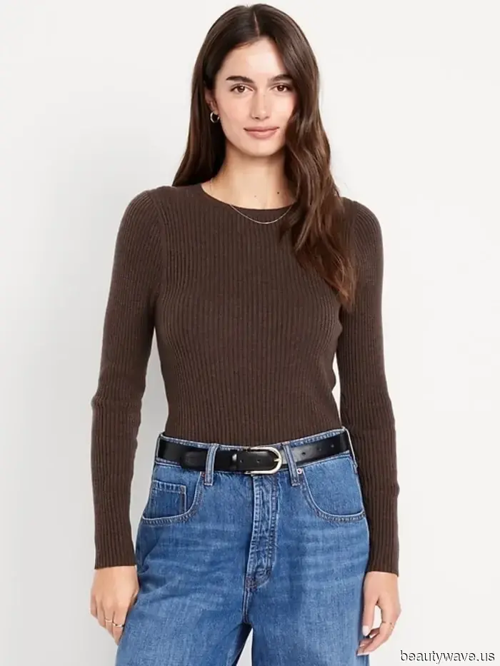 Mein Kleiderschrank würde sich nicht vollständig anfühlen ohne schlichte Pullover&mdash;23 Styles, die du so oft tragen wirst.