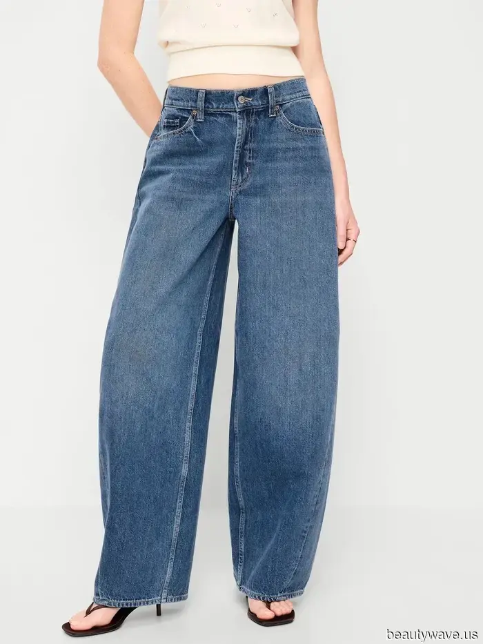 I create jeans professionally—here are the three denim trends to be aware of for Fall 2026.