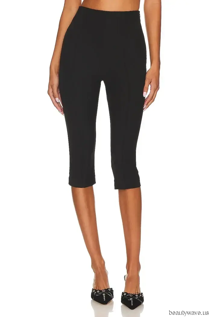 Wenn Sie 2026 Leggings zum Flughafen tragen möchten, kombinieren Sie sie mit diesen teuer aussehenden Schuhen.