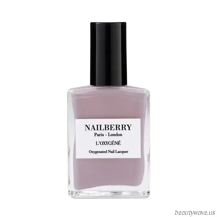 Not Beige, Not Milky—I’ve Discovered the Most Stylish Neutral Manicure for Fall.