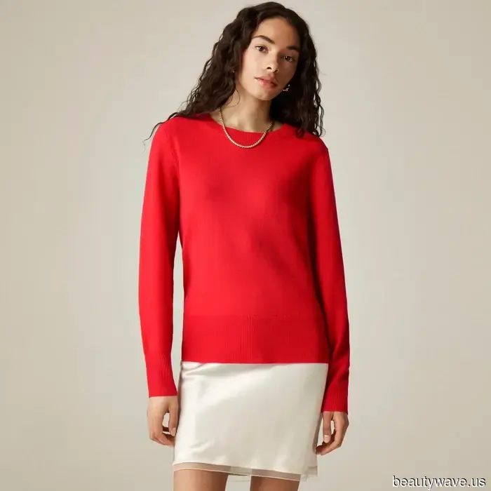 Ho appena risparmiato 1200 dollari acquistando questo maglione COS virale invece del suo riferimento di design.