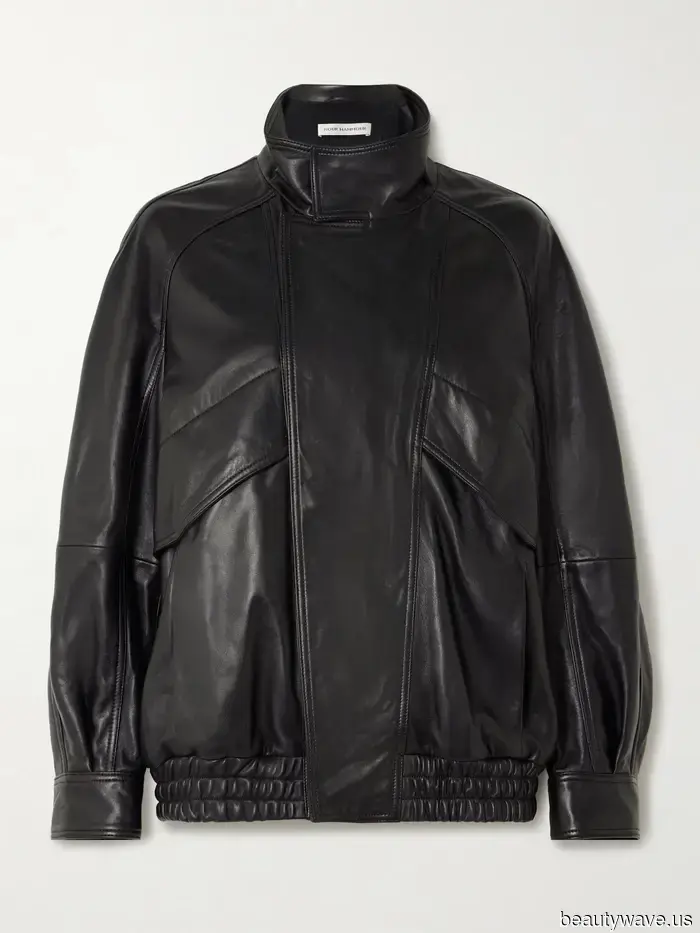 While black boots are a timeless choice, styling them in this way will give them a fresh, modern twist for 2026.