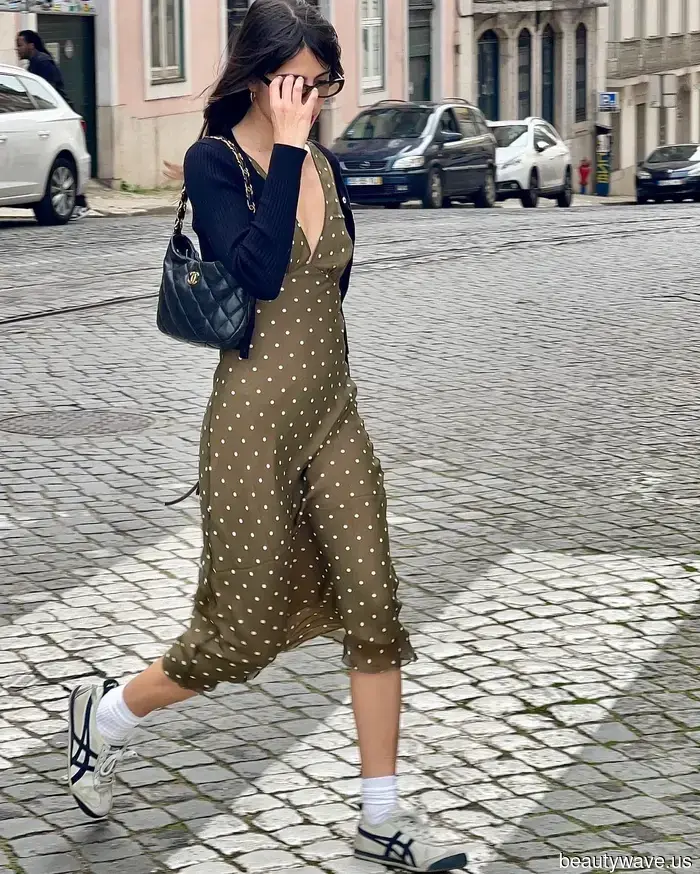 French Women Have a Hidden Affection for Trainers—5 Summer Trends They're Now Consistently Embracing