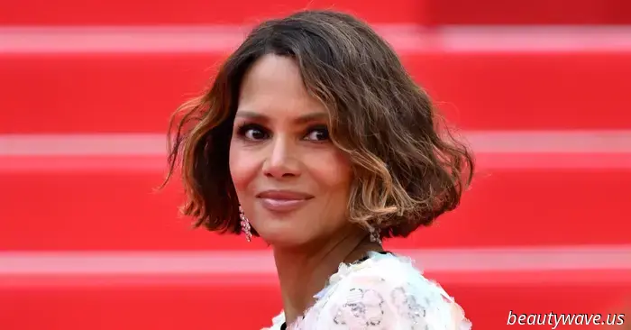 Avoid wearing ripped jeans until you’ve checked out how Halle Berry styled them in the South of France.
