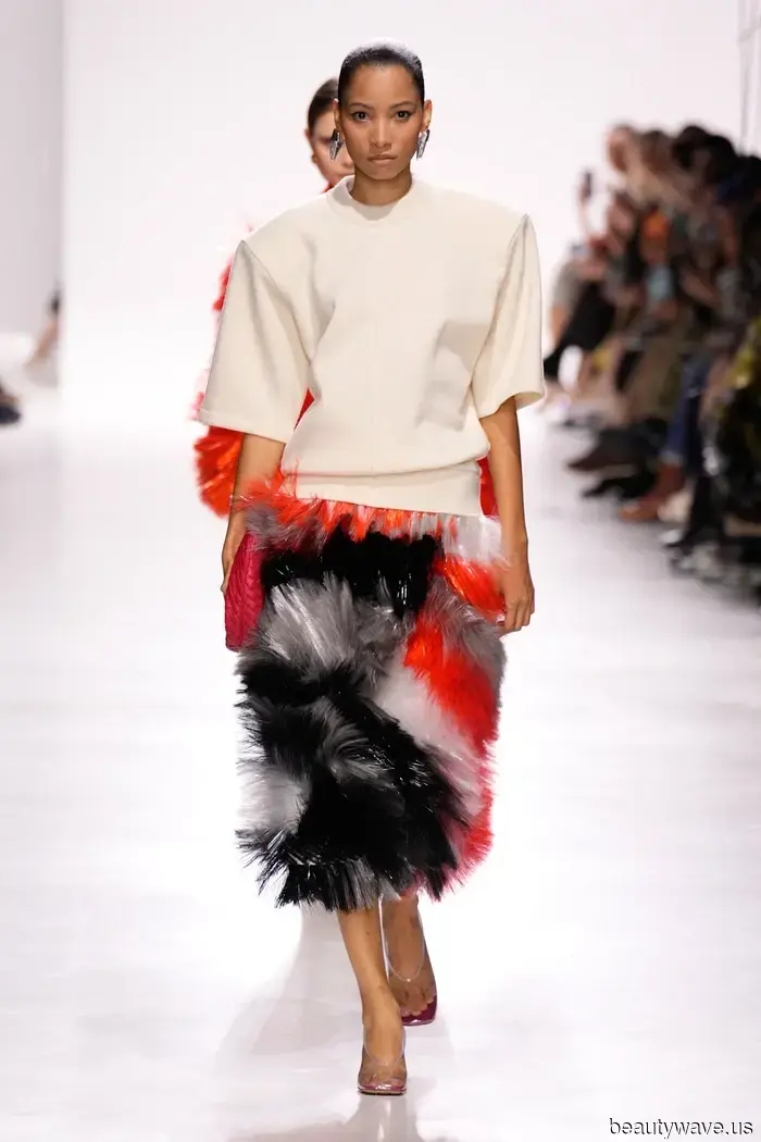 Louise Trotter's Exciting and Impressive Bottega Veneta Debut