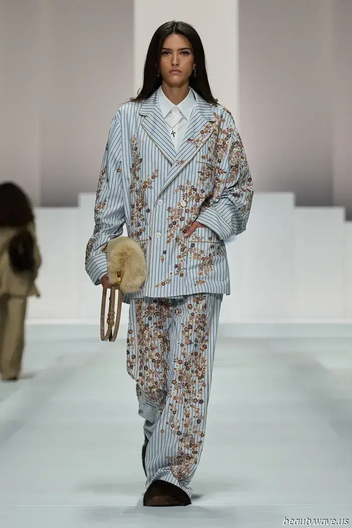 Miranda Priestly in der ersten Reihe, Pyjamas auf dem Laufsteg — Dolce & Gabbana Frühjahr 2026 war eine Studie über das Ankleiden…