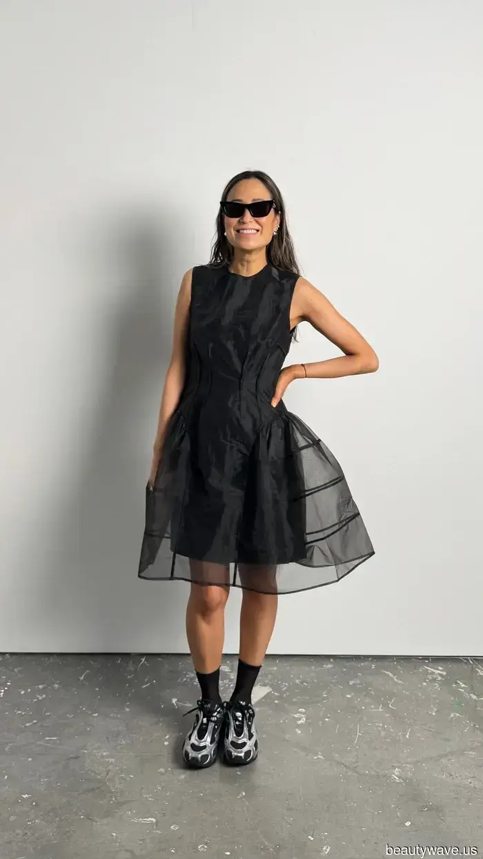 Here are the sneaker trends that stylish moms in NYC sport for drop-offs, Butterfield Market, and Tracy Anderson.