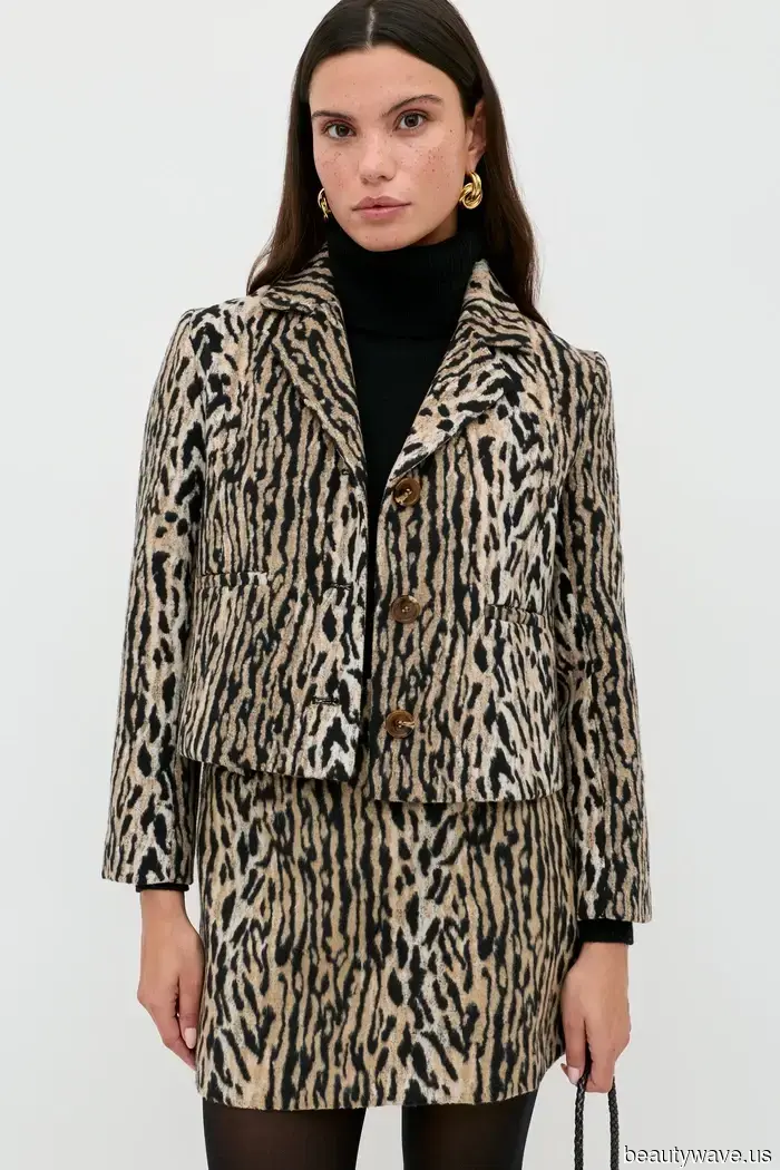 This Editor-Approved Coat is trending for the second consecutive year—and it's currently 25% off.