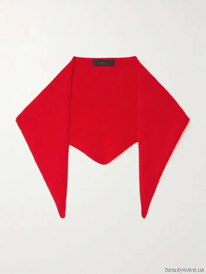 Способ носить шарф от Миуччи Прады в 2025 году